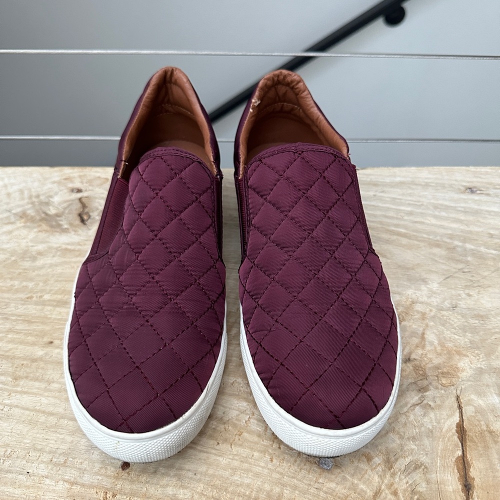 Steve Madden Burgundy Quilted Slip-On Sneakers | Size 9 - Picture 3 of 7